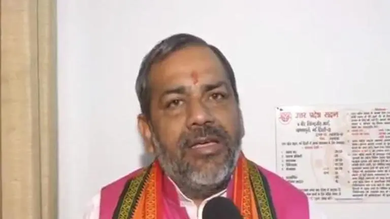 UP minister suggests doing 'Yagya' as Delhi pollution level rises Uttar Pradesh