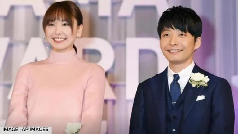 'Contract Marriage' stars Gen Hoshino and Yui Aragaki are getting married for real contract marriage