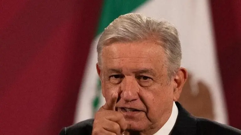 Mexican president pledges to ban outsourcing of jobs