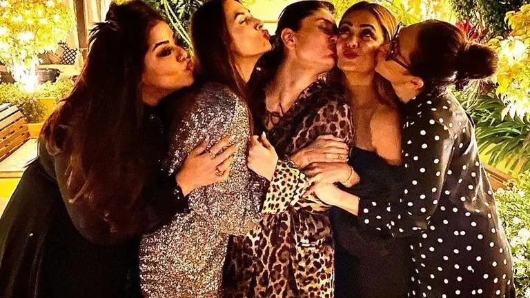 Malaika Arora shares throwback memory with 'girl gang', clicked just before the lockdown