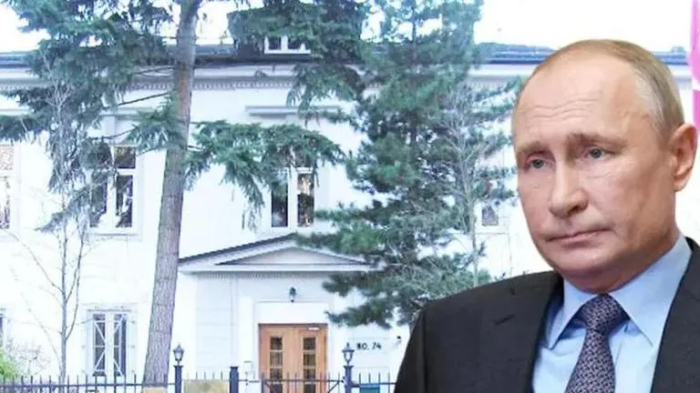 Russia expels Bulgarian envoys as latter declares Kremlin associates 'personae non grata' Russia