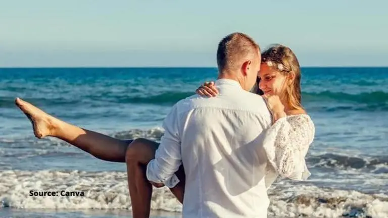 Women's Day wishes for wife: Here are heartwarming messages that husbands can send women's day wishes for wife