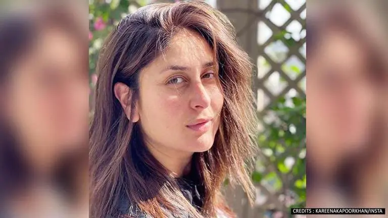 Kareena Kapoor gives a glimpse of her book 'Pregnancy Bible'; says 'sharing my learnings' Kareena Kapoor'S BOOK