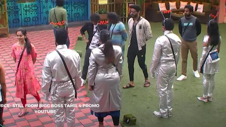 'Bigg Boss Tamil 4' Promo: Archana has a breakdown while Balaji tries to soothe her bigg boss tamil 4