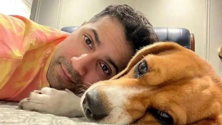 Varun Dhawan spends his 'Sundayzzz' with pet dog Joey, posts photos Varun Dhawan
