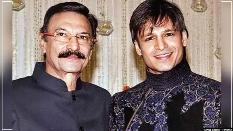 Vivek Oberoi praises father Suresh Oberoi's 'golden voice', says 'proud of you' Vivek Oberoi praises father Suresh Oberoi's 'golden-voice', says 'proud of you'