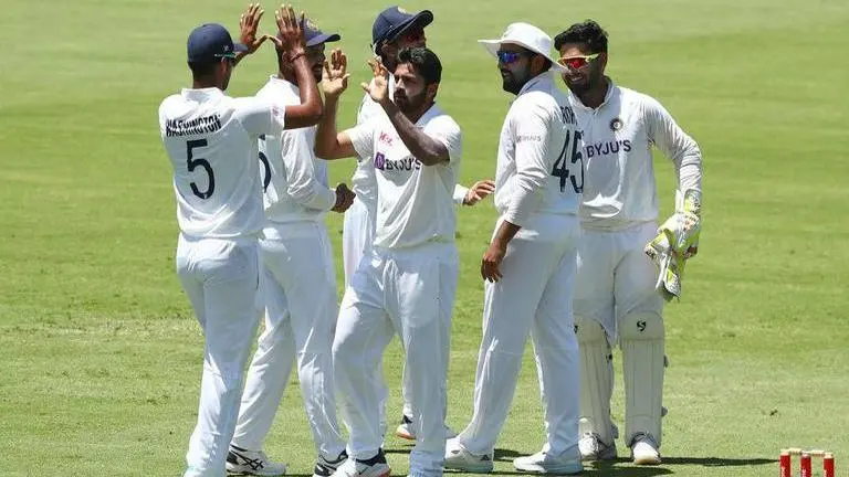 Sundar, Thakur, Natarajan shine as rookie India attack dismisses Australia for 369 in 4th Test