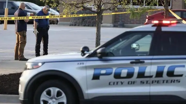 US police charge 2 people with cutting wires; 40,000 lose internet service