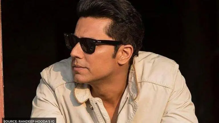Randeep Hooda says he's experiencing 'Friday Feels'; shares monochrome picture randeep hooda