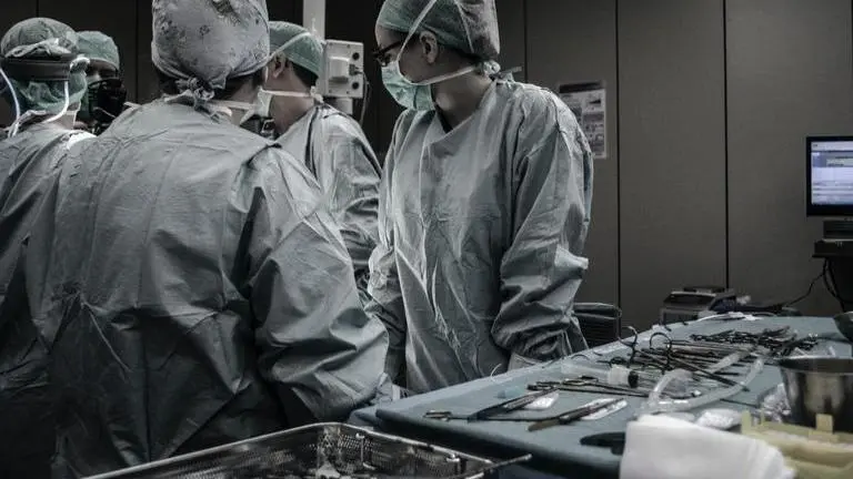 Both kidneys of Bihar woman 'removed' by nursing home, hunt on for accused Bihar News