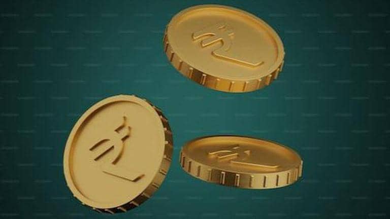 Rupee falls 14 paise to 81.92 against US dollar in early trade ...