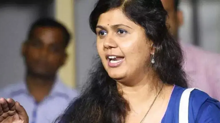 Maha polls: seven ministers, deputy speaker lose Pankaja Munder