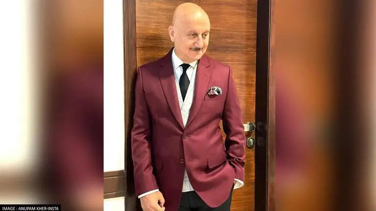 Army Day 2022: Anupam Kher pays tribute to soldiers with special poem, fans say 'Jai Hind' army day 2022