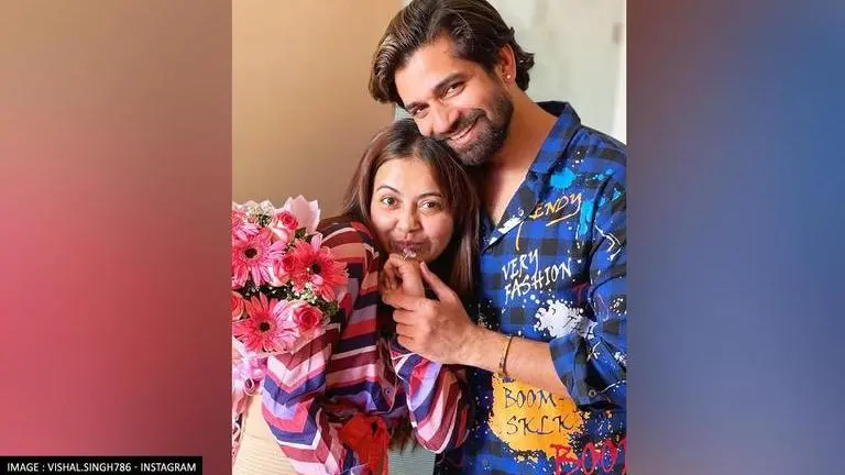 Big Boss fame Devoleena Bhattacharjee engaged to boyfriend Vishal Singh; See pics devoleena bhattarjee