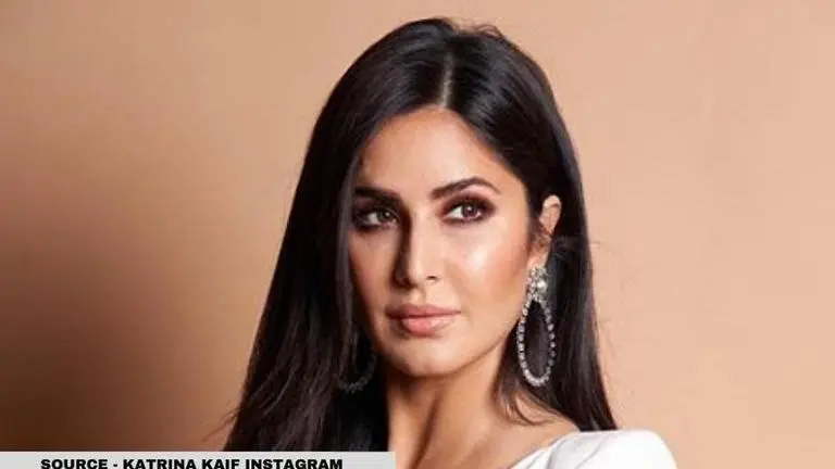 Katrina Kaif shares easy and quick 'Day To Night' glam makeup routine; watch Katrina Kaif