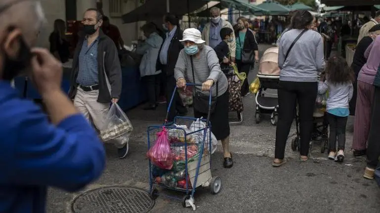 Three-week coronavirus lockdown begins in Greece Three-week coronavirus lockdown begins in Greece