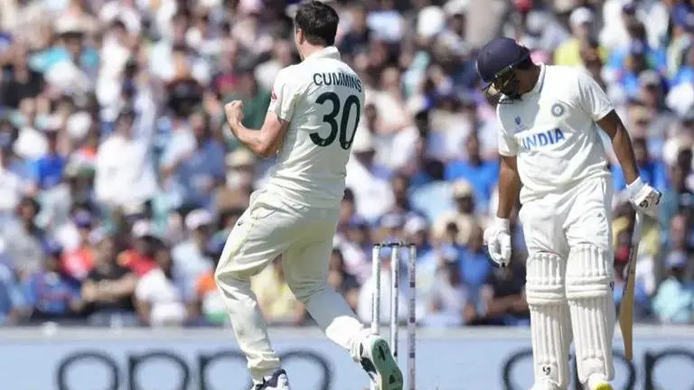 Sunil Gavaskar, Ravi Shastri slam Indian cricketers after their heavy defeat in WTC Final Sunil Gavaskar, Ravi Shastri slam Indian cricketers after their heavy defeat in WTC Final