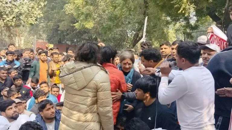 WATCH: Wrestlers shun Brinda & Left leaders attempt to hijack protest, ask them to leave Brinda Karat