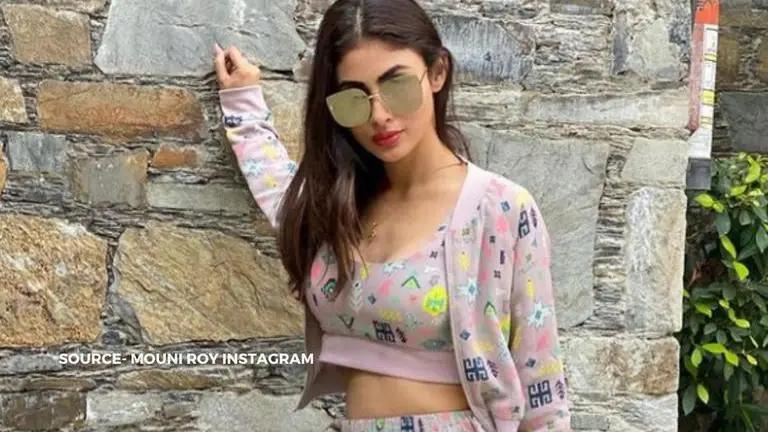 Mouni Roy flaunts her traditional avatar while her 'Golu' captures the moment Mouni Roy