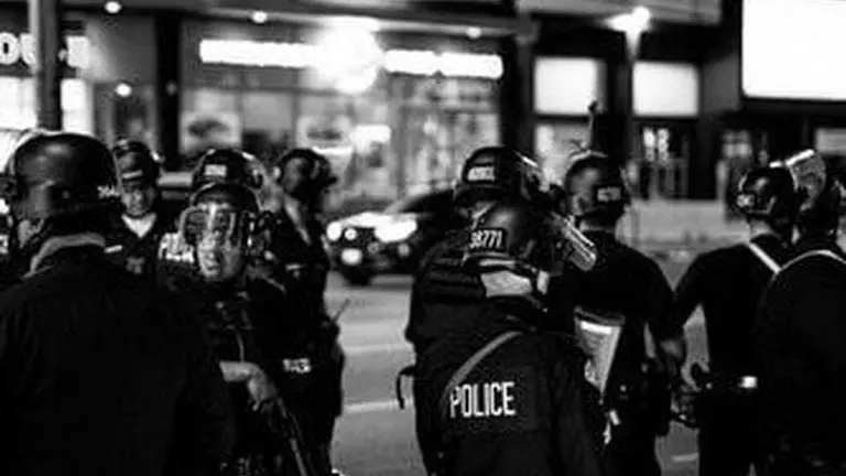 Police officer fired 4 months after soldier's traffic stop Image: UnsplashÂ