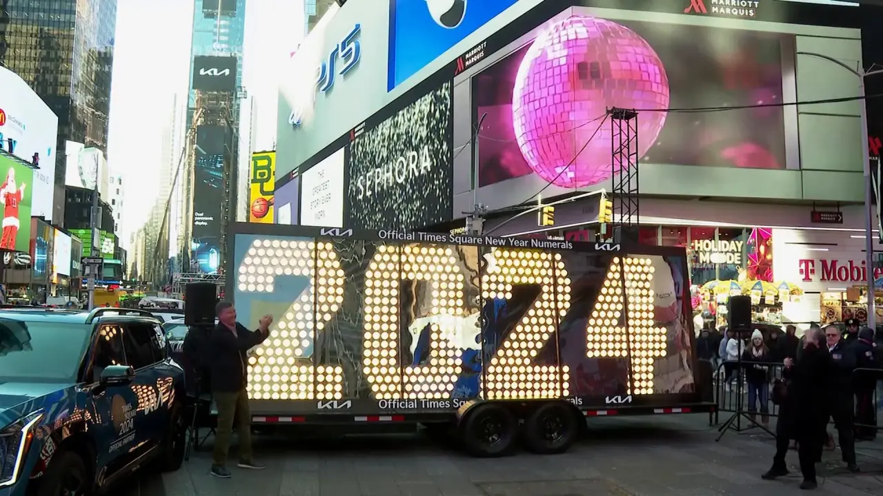 1996 vintage calendars can be reused in 2024? Moreover, you can sold yours on ebay. Here's why Numerals ‘2024' arrive in Times Square in preparation for New Year’s Eve.
