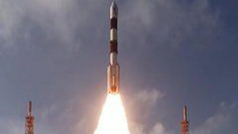 ISRO wins UK-based OneWeb's contract to launch internet satellites starting 2022 ISRO