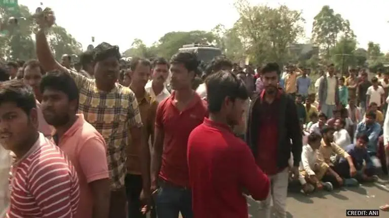 Locals stage protest in Wardha after lecturer succumbs to her burn injuries Wardha