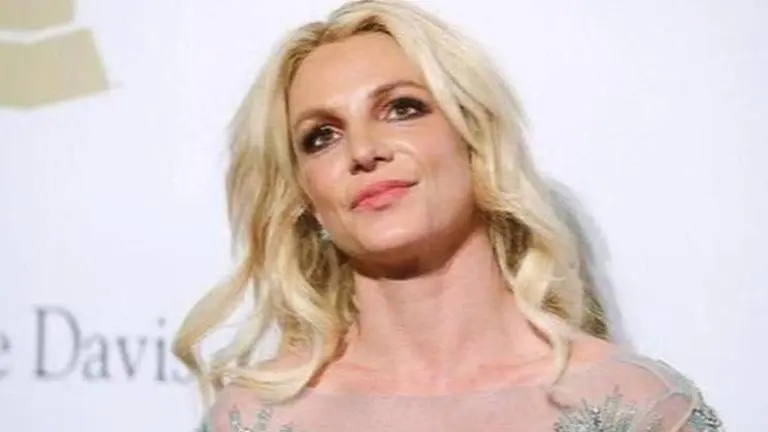 Britney Spears is first woman to have four albums go straight to #1 on American chart Britney Spears