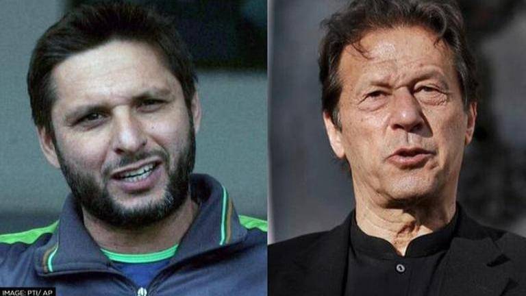 Shahid afridi issues clarification after facing backlash over criticising imran khan