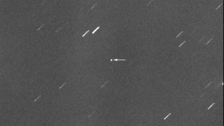 Virtual telescope photographs brightest pic of approaching asteroid; Watch live flyby here Virtual telescope