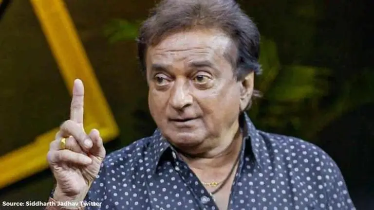 avinash kharshikar's biography