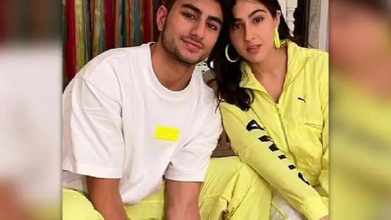 Raksha Bandhan 2021: Sara Ali Khan returns with her knock-knock series to tease Ibrahim Raksha Bandhan 2021