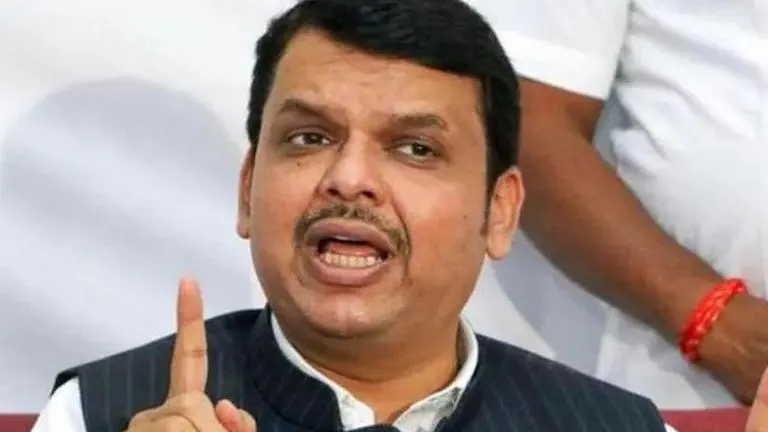 Fadnavis rocks Maha politics; hands over 125 hrs recordings of plot to frame BJP netas Devendra Fadnavis