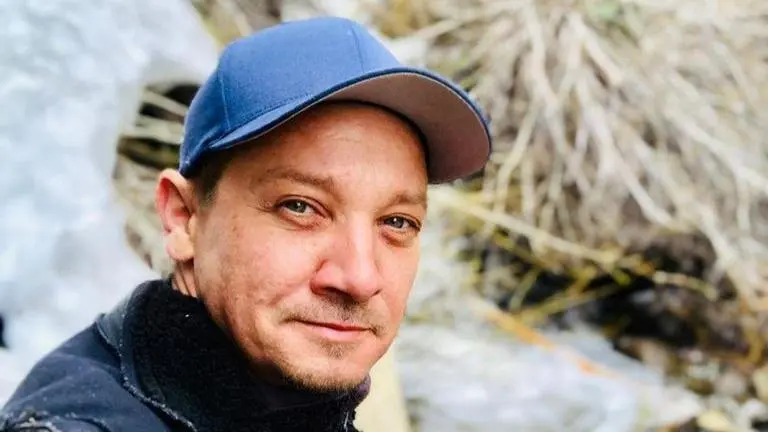 Jeremy Renner gets sweet note from nephew as he recovers from snowplow accident Jeremy Renner