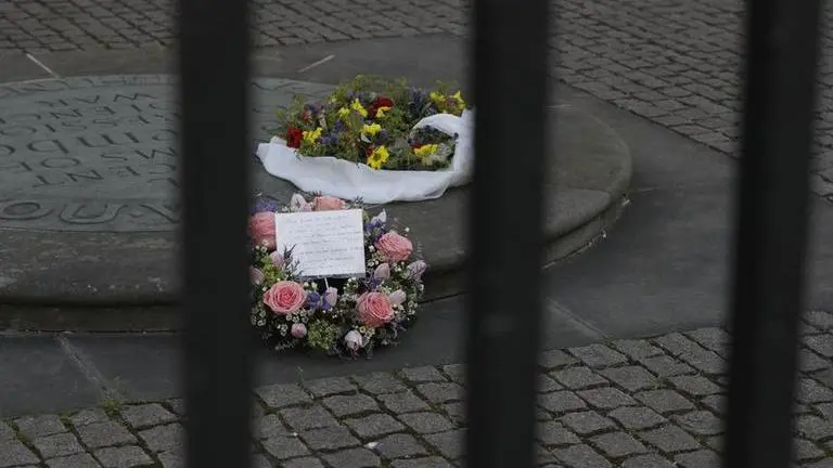 Calls, no hugs: UK moms spend Mother’s Day far from family Calls, no hugs: UK moms spend Mother’s Day far from family