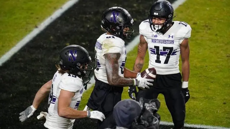 NCAA graduation rates reach another record high at 90%