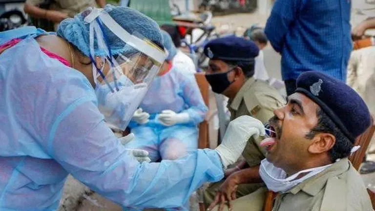 Maha: Nagpur's COVID-19 count goes up by 429; 21 more die Nagpur