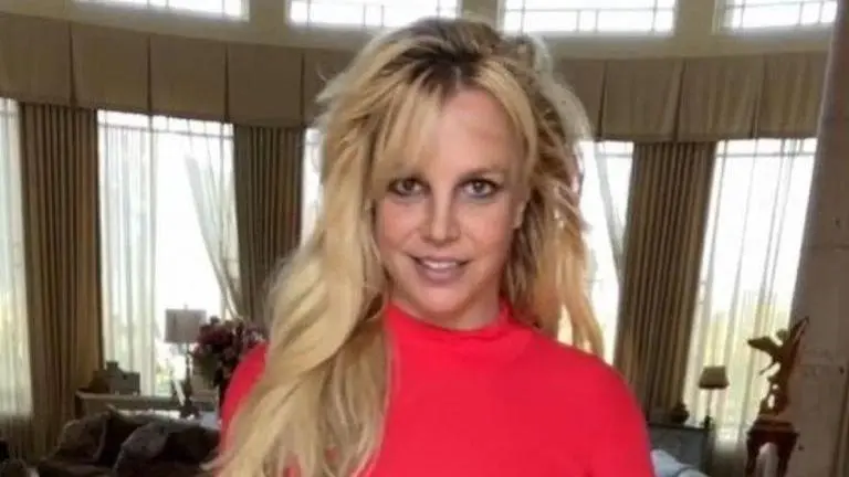 Britney Spears calls out fitness trainer for body shaming her: She pinched my stomach... Britney Spears