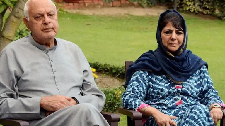 Gupkar alliance to contest elections in J&K together: Abdullah & Mehbooba Mufti concur PAGD, J&K