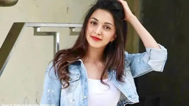 When Kiara Advani absolutely rocked Red lipstick looks like a Diva! Kiara Advani