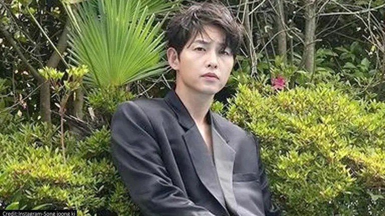 Song Joong Ki to share screen with Lee Sung Min in upcoming reincarnation-themed K-drama Song Joong Ki