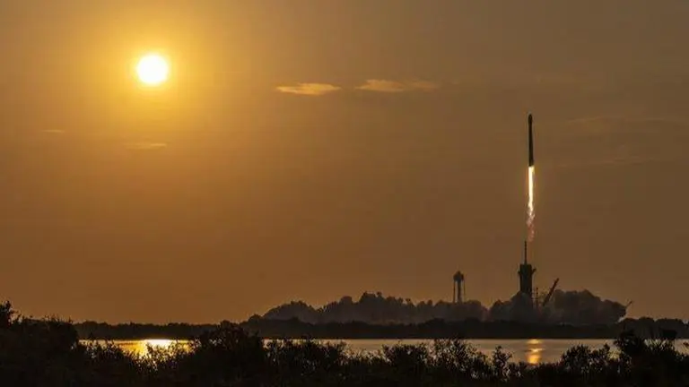 SpaceX Falcon 9 lifts off with cremated remains of 47 people in memorial spaceflight SpaceX Falcon 9