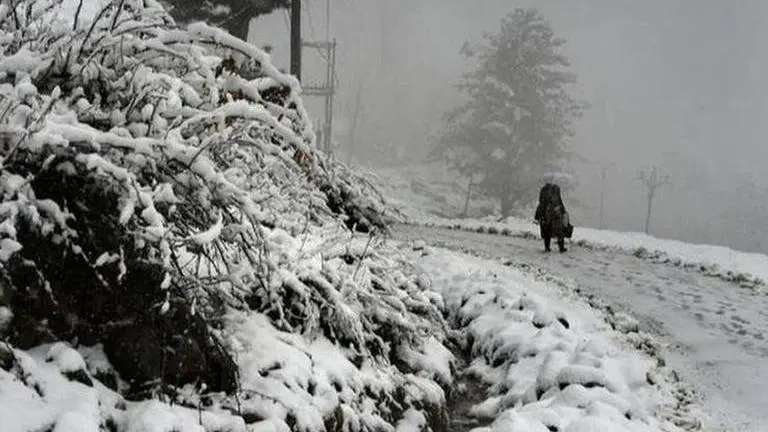 J&K: Winter vacations announced; 154 snow clearance machines stationed across Kashmir Kashmir
