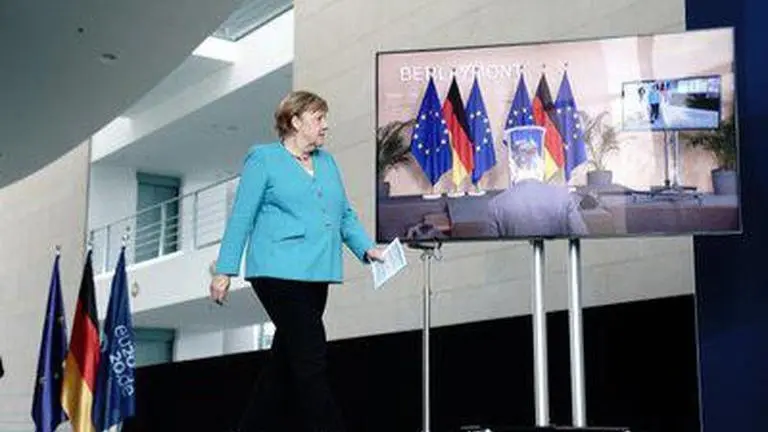 Merkel spoke to Turkey and Greece about tension