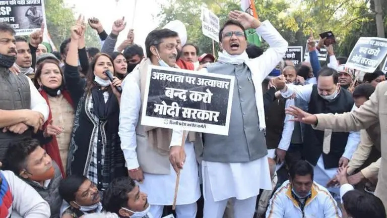 Delhi Cong protests near BJP office against new farm laws