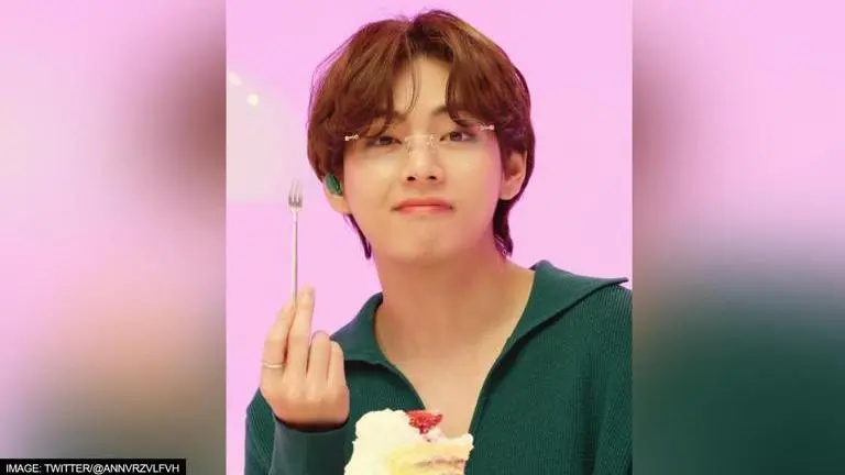 BTS' V turns relationship advisor, gives THIS reply to fan asking if she should break-up BTS