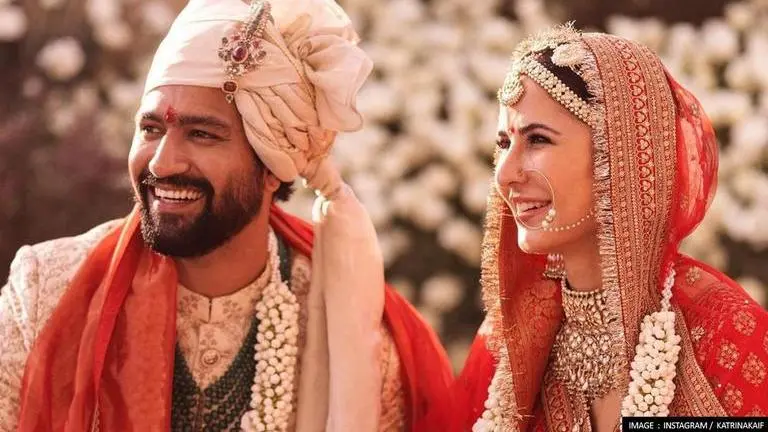Katrina Kaif adds Vicky Kaushal to her IG display pic, makes relationship 'Insta-official' katrina kaif