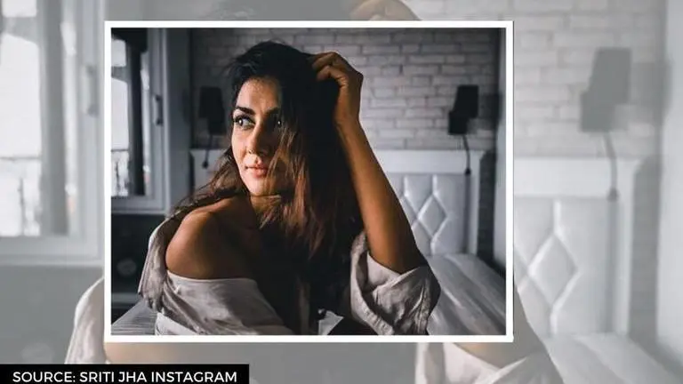 'Kumkum Bhagya' actor Sriti Jha soaks in sun while enjoying pool time, calls it 'finite' Kumkum Bhagya