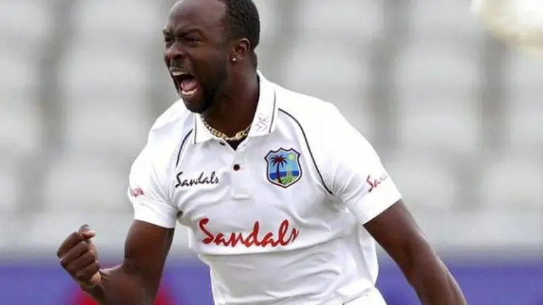 Courtney Walsh says Kemar Roach is fit enough to take 300 scalps in the longest format Kemar Roach