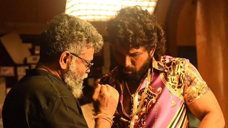 Pushpa 2 star Allu Arjun, Sukumar prep for viral scene in BTS still pushpa the rule